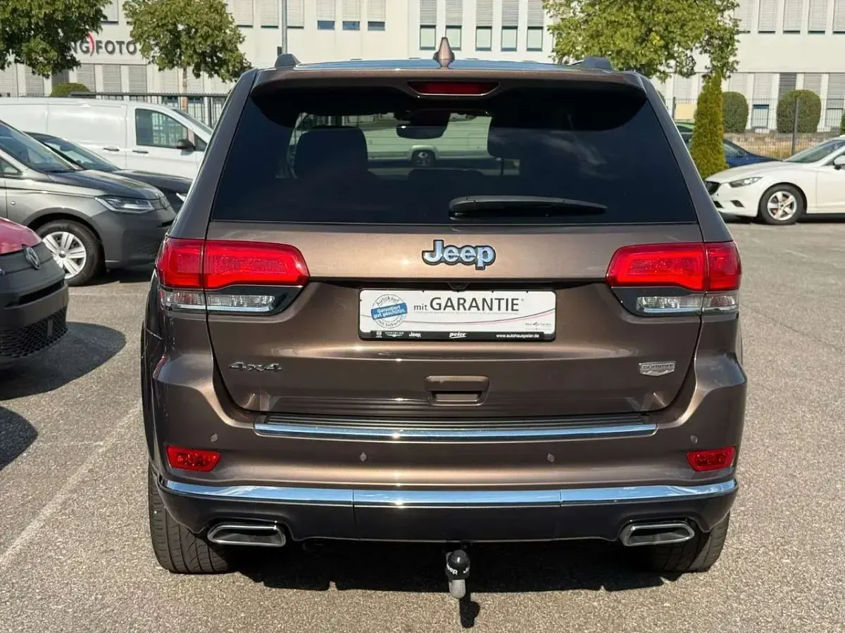 Gebraucht Jeep Grand Cherokee Summit 250 PS (183 kW) 2019 Walnut brown SUV