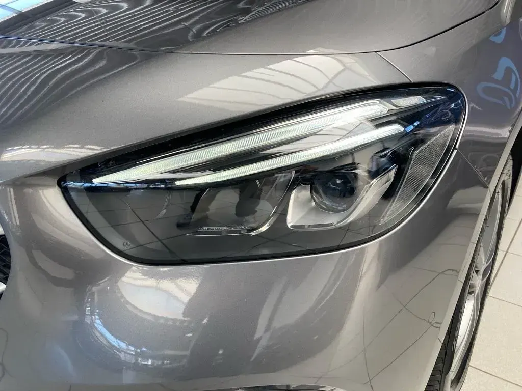 Gebraucht Mercedes B180 Progressive 116 PS (85 kW) 2020 Mountaingrau Kleinwagen