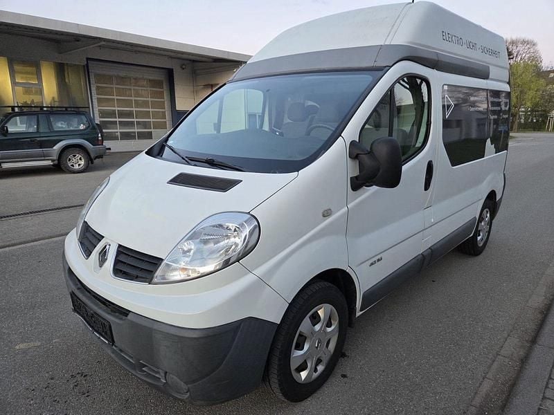 Gebraucht Renault Trafic 114 PS (83 kW) 2013 Weiß Van / Kleinbus