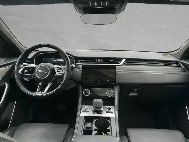 Gebraucht Jaguar F-Pace R-Dynamic 304 PS (223 kW) 2021 Schwarz (santorini black) SUV