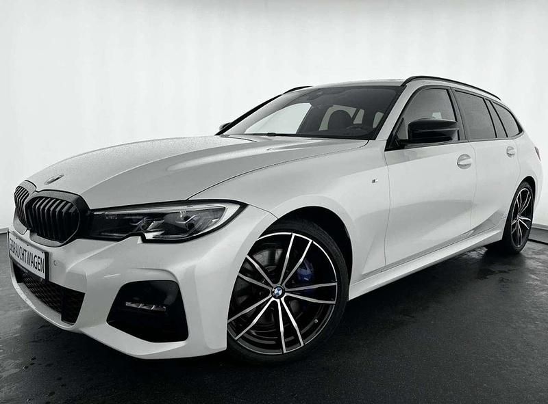 Weiß Gebraucht 2019 BMW 330 M Sport Kombi | 30.000 € (Guter Preis) - Bild 1/4