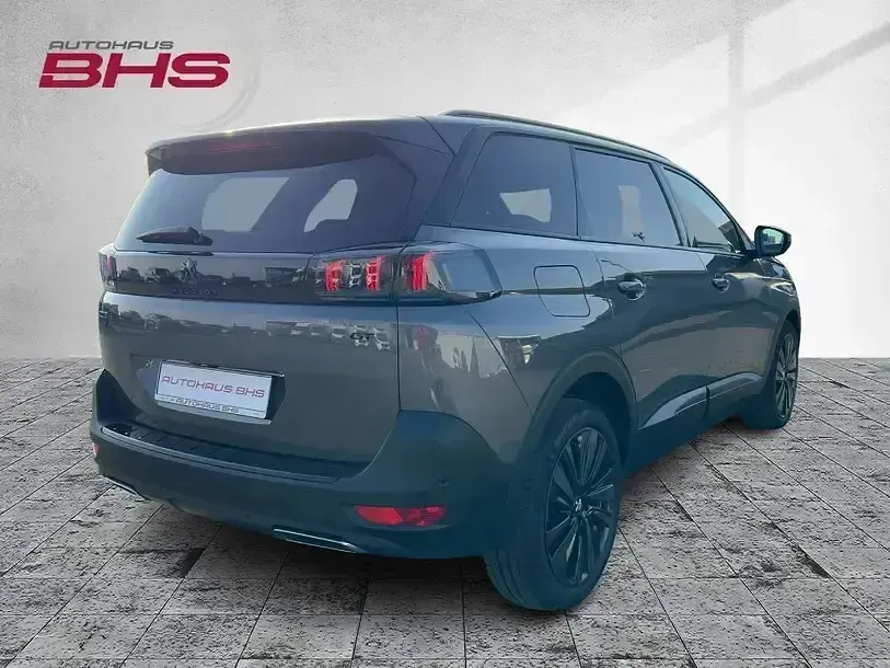 Gebraucht Peugeot 5008 GT 131 PS (96 kW) 2023 Platinum grau (grau) Van / Kleinbus