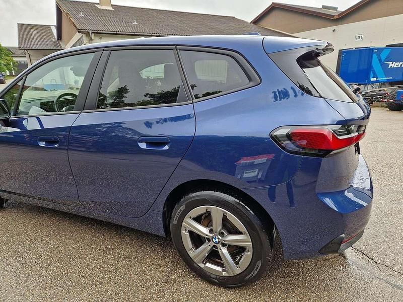 Gebraucht BMW 218 Luxury Line 136 PS (100 kW) 2023 Blau Kombi