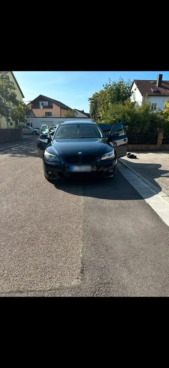 Second-hand BMW 525 218 CP (160 kW) 2007 Albastru Berlinǎ