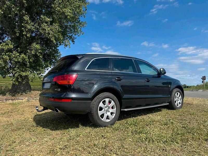 Second-hand Audi Q7 2007 Negru SUV
