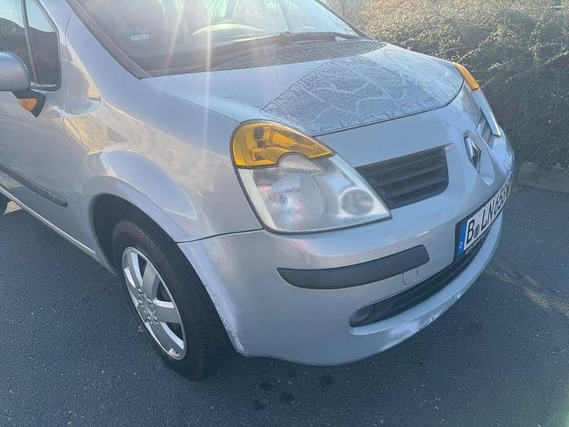 Silber Gebraucht 2006 Renault Modus Van / Kleinbus | 799 € (Superpreis) - Bild 1/4