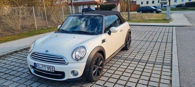 Gebraucht Mini Cooper D 111 PS (81 kW) 2015 Gelb Kleinwagen