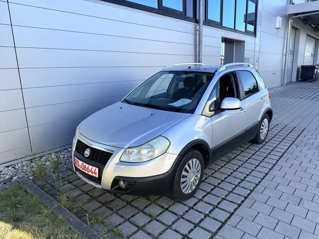 Gebraucht Fiat Sedici 120 PS (88 kW) 2008 Silber SUV