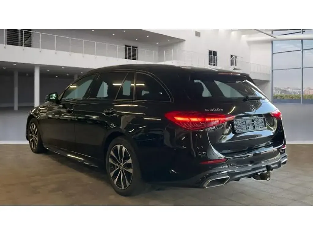 Gebraucht Mercedes C300e AMG 313 PS (230 kW) 2022 Obsidianschwarz (metallic) Kombi