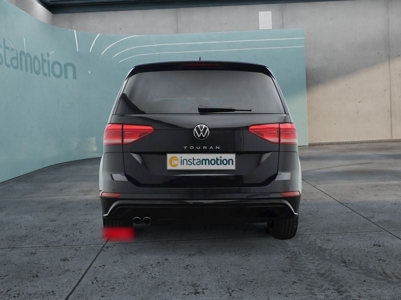 Gebraucht VW Touran Pro 150 PS (110 kW) 2023 Schwarz Van / Kleinbus