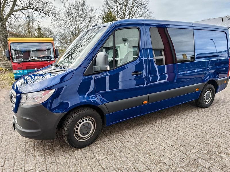 Gebraucht Mercedes Sprinter 163 PS (119 kW) 2019 Blau Van