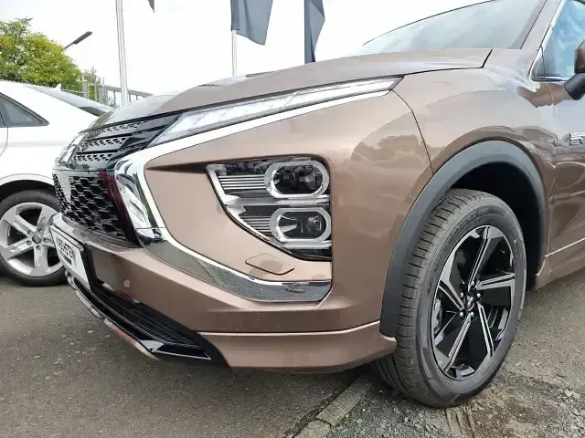 Gebraucht Mitsubishi Eclipse Cross Select 188 PS (138 kW) 2024 Blau SUV