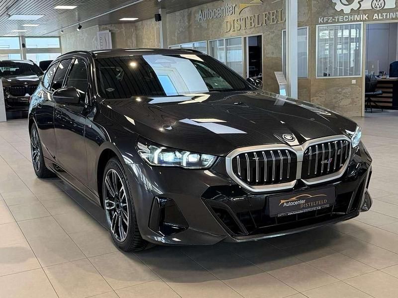 Gebraucht BMW i5 M Sport 289 kW (394 PS) 2025 Sophistograu brillanteffekt me Kombi