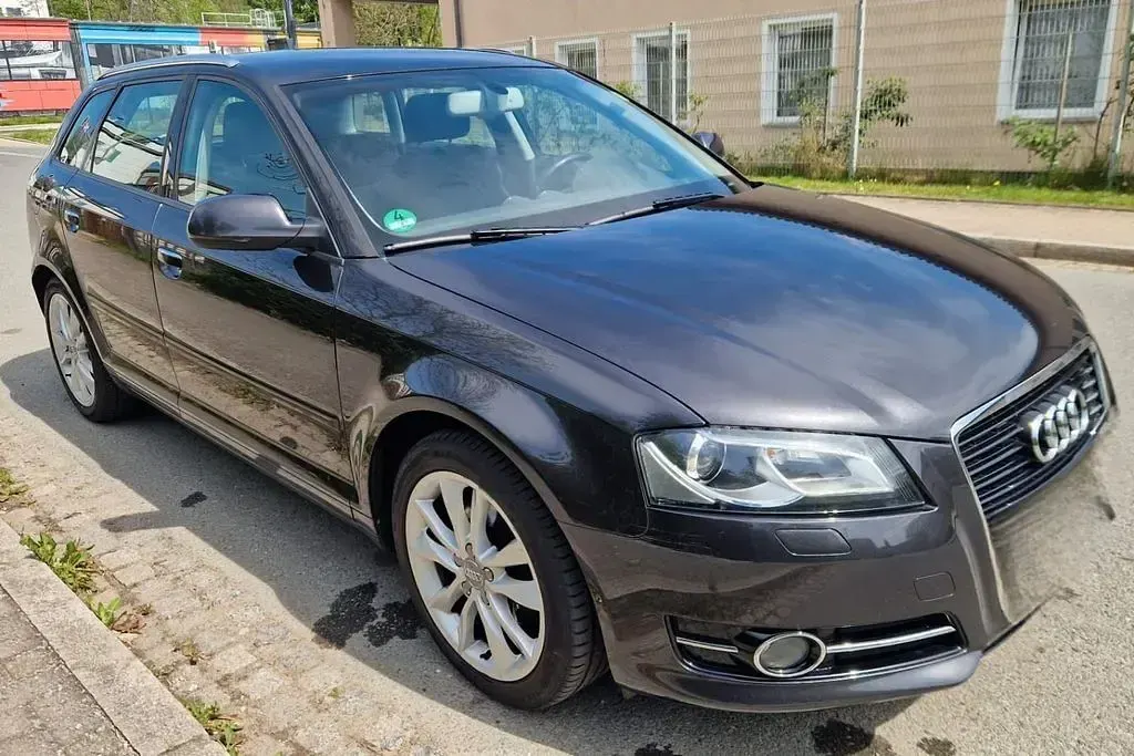 Używany Audi A3 Ambition 125 KM (91 kW) 2011 Szary Hatchback