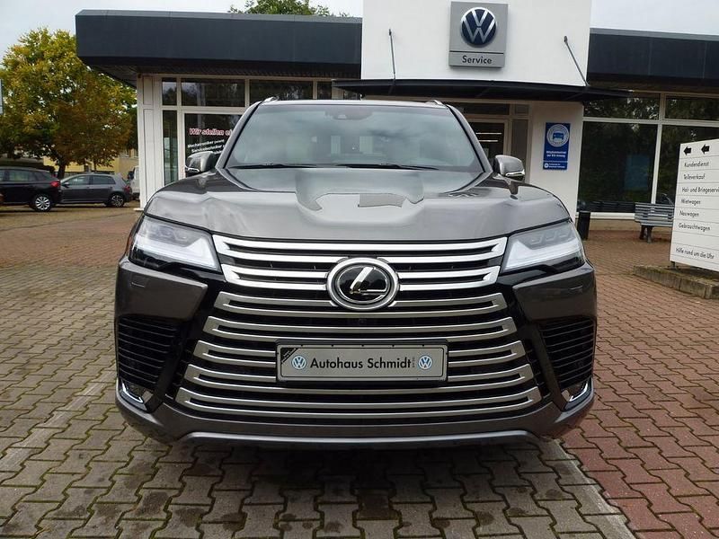 Gebraucht Lexus LX500 309 PS (227 kW) 2023 Grau SUV