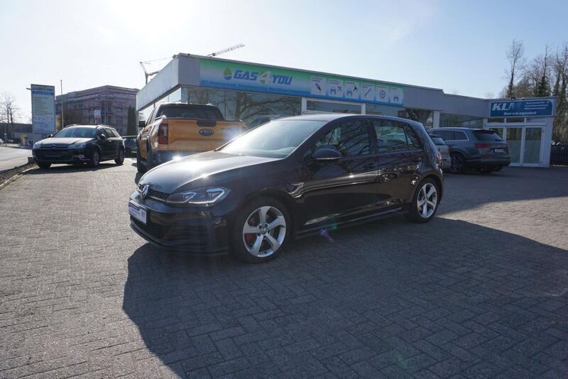 Black rubin Gebraucht 2018 VW Golf VII GTI Limousine | 18.499 € (Fairer Preis) - Bild 1/4