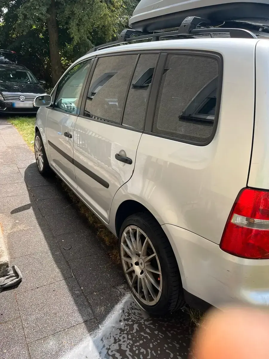 Gebraucht VW Touran 101 PS (74 kW) 2004 Silber Van / Kleinbus