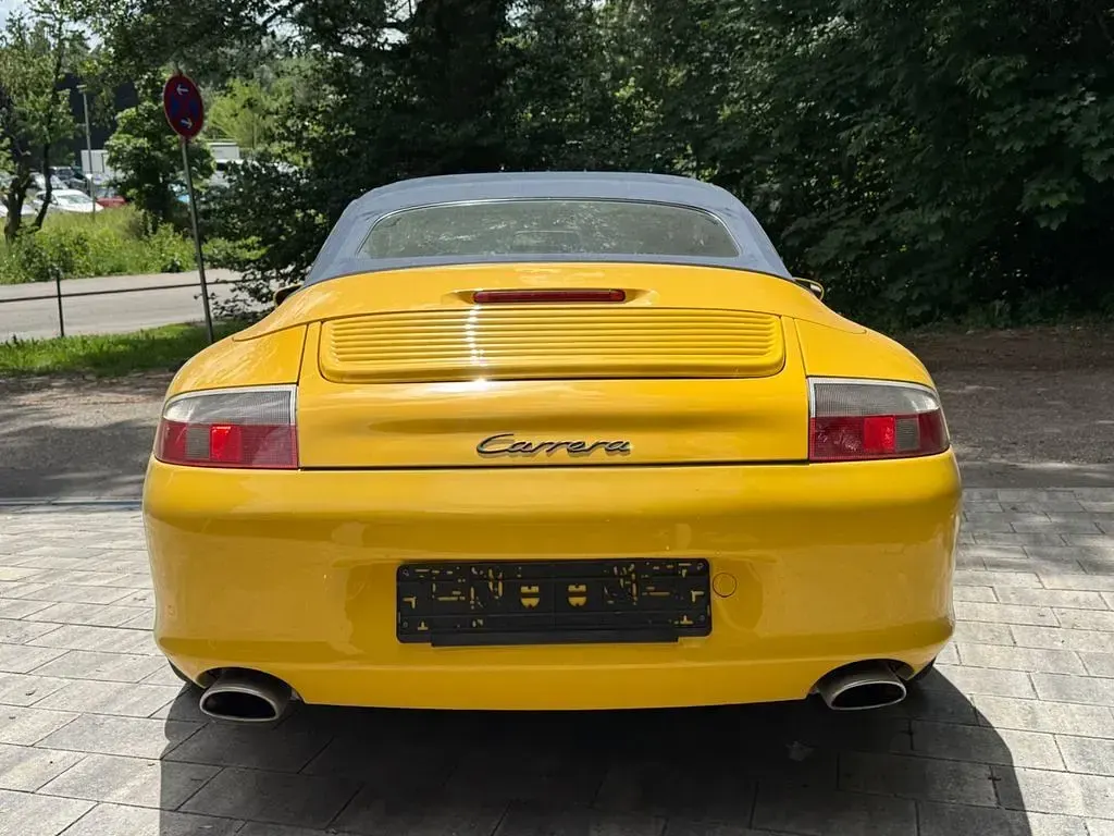 Gebraucht Porsche 911 305 PS (224 kW) 2001 Gelb Cabrio