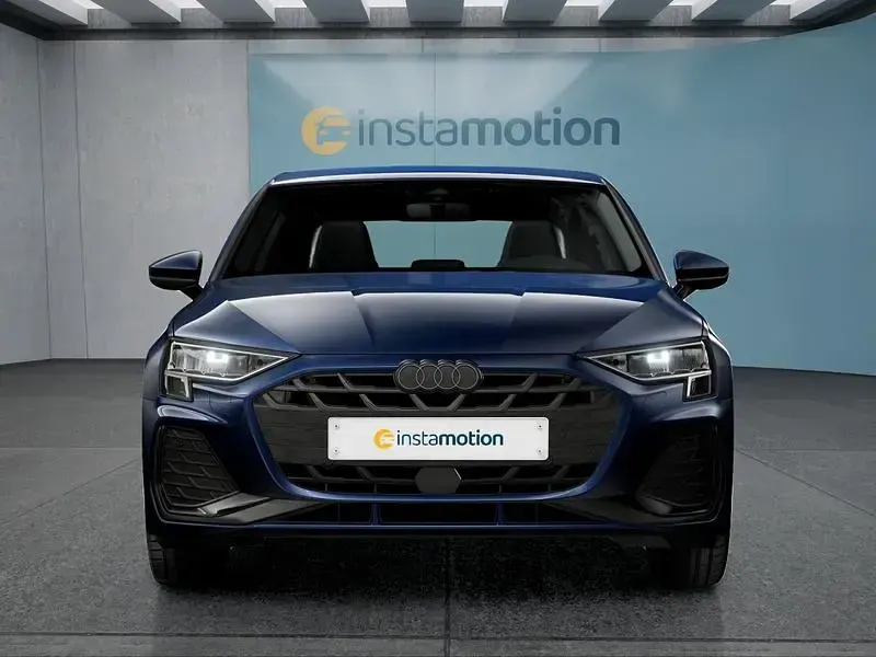 Gebraucht Audi A3 116 PS (85 kW) 2025 Blau Limousine