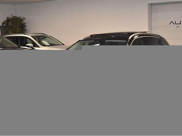 Gebraucht Mercedes C300e 204 PS (150 kW) 2023 Schwarz Kombi