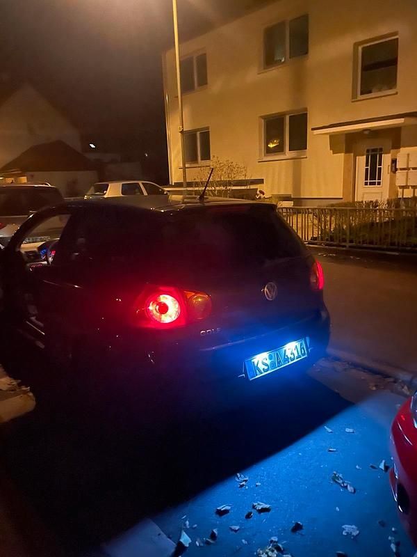 Schwarz Gebraucht 2006 VW Golf V Kleinwagen | 2.500 € (Fairer Preis) - Bild 1/4