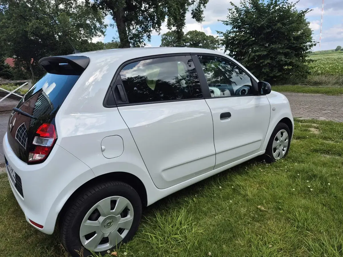 Gebraucht Renault Twingo Life 70 PS (51 kW) 2019 Weiß Kleinwagen