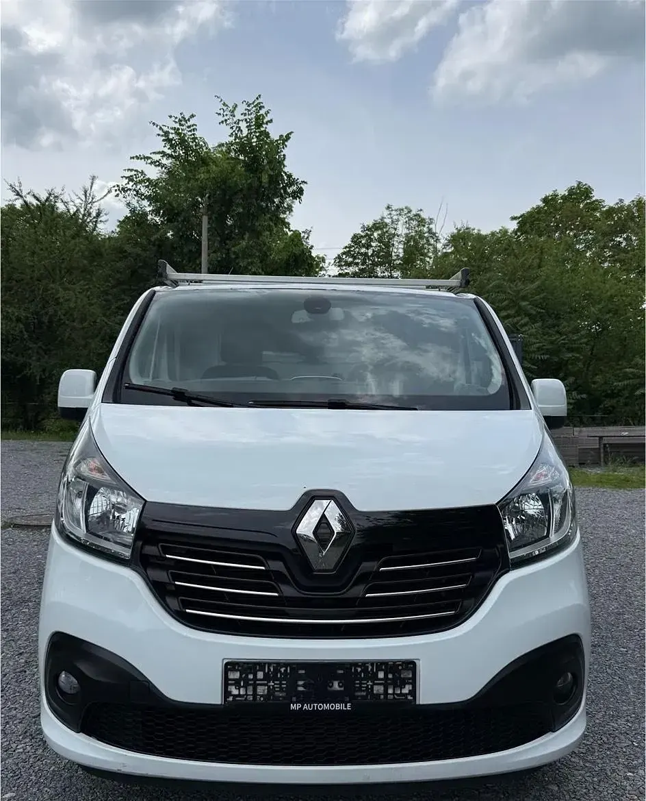 Gebraucht Renault Trafic 140 PS (102 kW) 2015 Weiß Van / Kleinbus