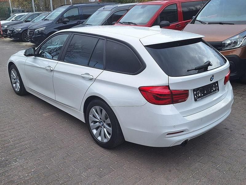 Gebraucht BMW 318 Advantage 258 PS (189 kW) 2016 Weiß Kombi