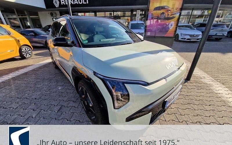 Grün Gebraucht 2024 Kia EV3 4 SUV | 46.970 € (Teuer) - Bild 1/4