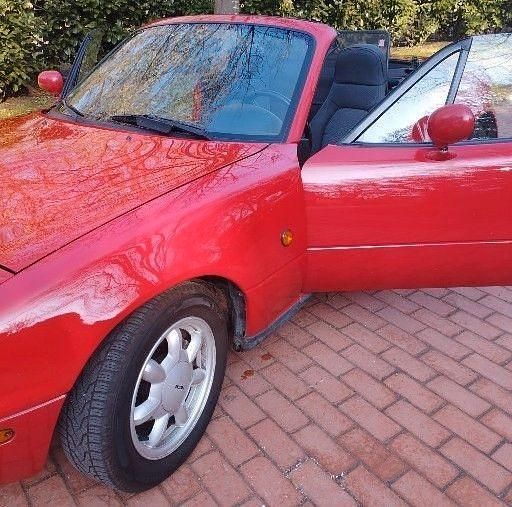 Gebraucht Mazda MX5 116 PS (85 kW) 1990 Rot Cabrio