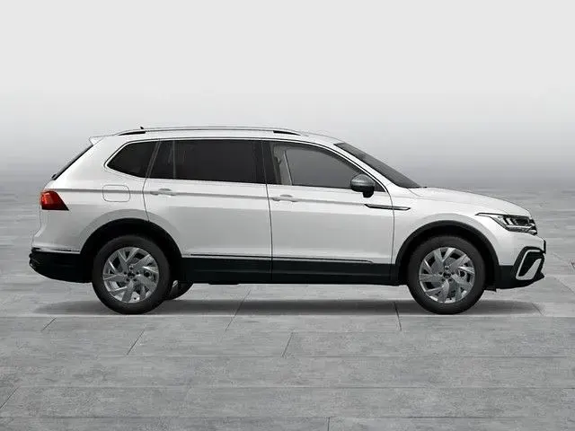 Gebraucht VW Tiguan Allspace Life 150 PS (110 kW) 2022 Weiß SUV