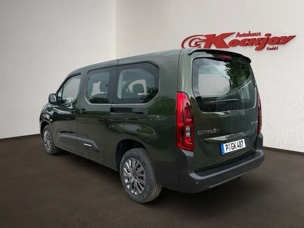 Neu Citroën Berlingo 131 PS (96 kW) 2026 Sirkkagrün metallic Van / Kleinbus