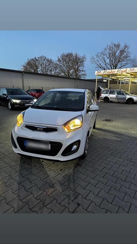 Gebraucht Kia Picanto 67 PS (49 kW) 2015 Weiß Kleinwagen