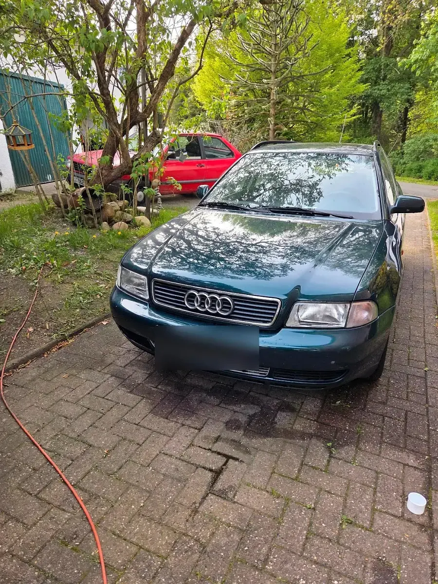 Second-hand Audi A4 110 CP (80 kW) 1994 Verde Berlinǎ