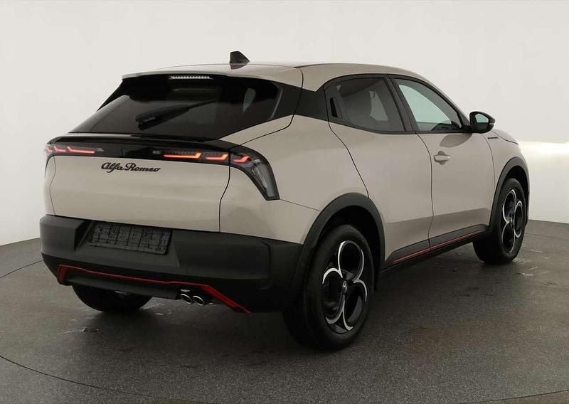 Avorio scala metallic Neu 2025 Alfa Romeo GT Junior Edizione Speciale SUV | 29.184 € (Fairer Preis) - Bild 1/4