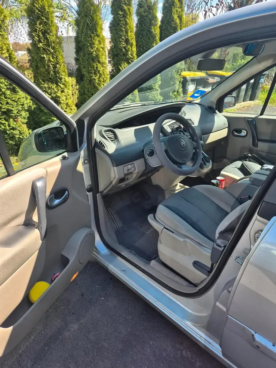Gebraucht Renault Scénic II 113 PS (83 kW) 2006 Grau Van / Kleinbus