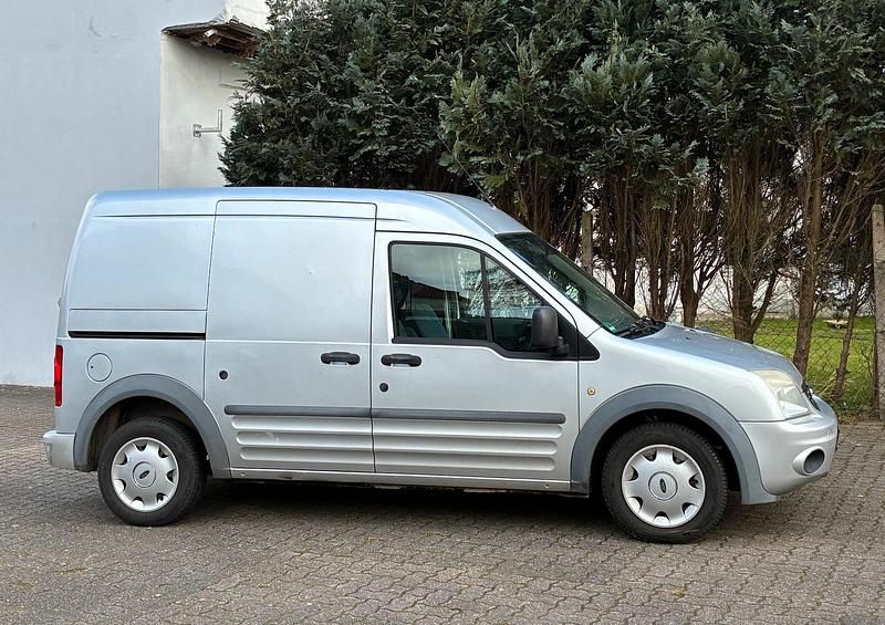Gebraucht Ford Transit Connect 90 PS (66 kW) 2010 Silber Van / Kleinbus