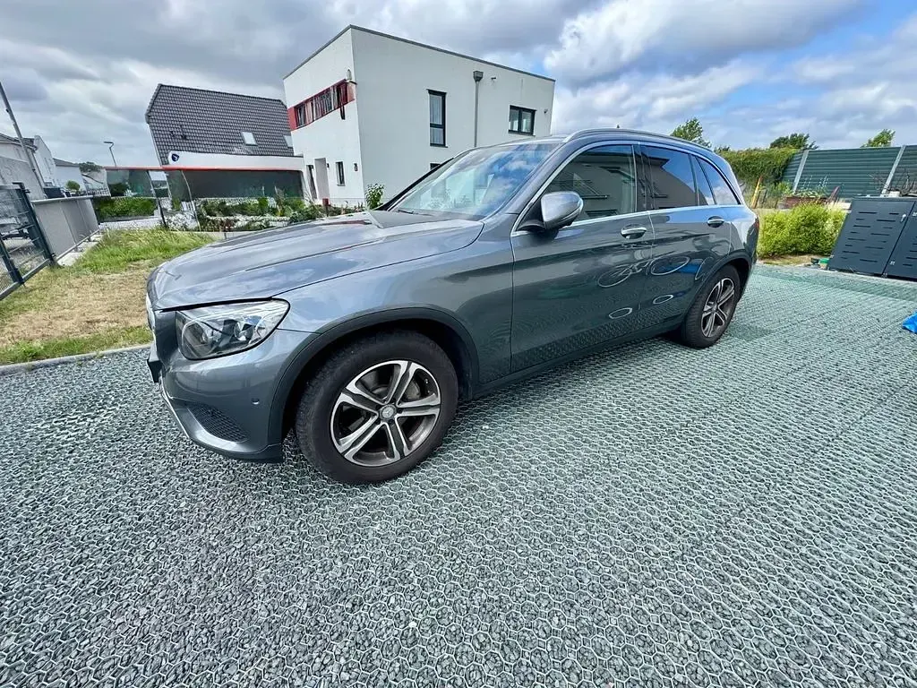 Gebraucht Mercedes GLC250 204 PS (150 kW) 2016 Grau SUV