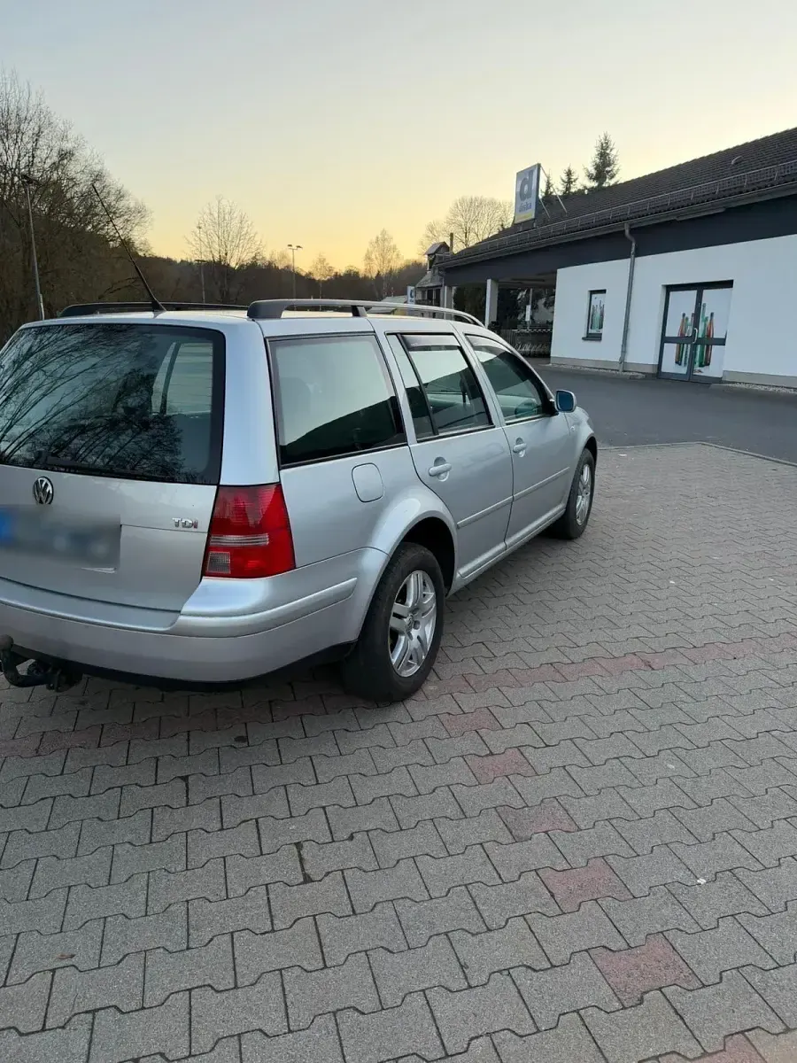 Gebraucht VW Golf IV 101 PS (74 kW) 2003 Silber Kombi