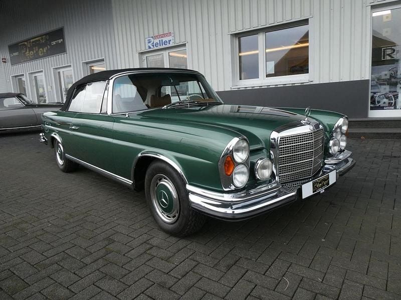 Grün Gebraucht 1970 Mercedes 280 SE Cabrio | 279.900 € - Bild 1/4