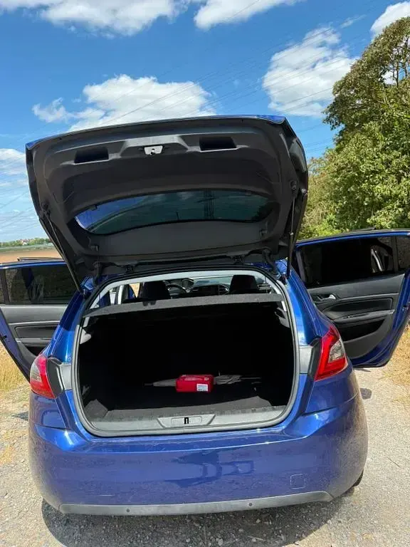 Gebraucht Peugeot 308 Style 110 PS (80 kW) 2019 Blau Limousine