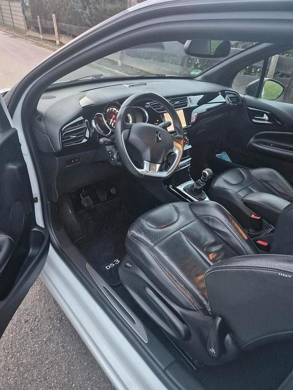 Second-hand Citroën DS3 120 CP (88 kW) 2017 Alb Hatchback