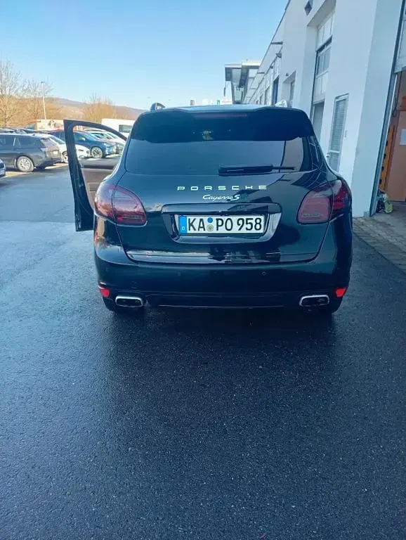 Gebraucht Porsche Cayenne 333 PS (244 kW) 2010 Schwarz SUV