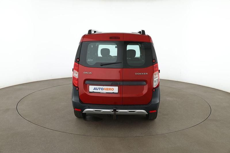 Gebraucht Dacia Dokker Stepway 102 PS (75 kW) 2019 Rot Van / Kleinbus