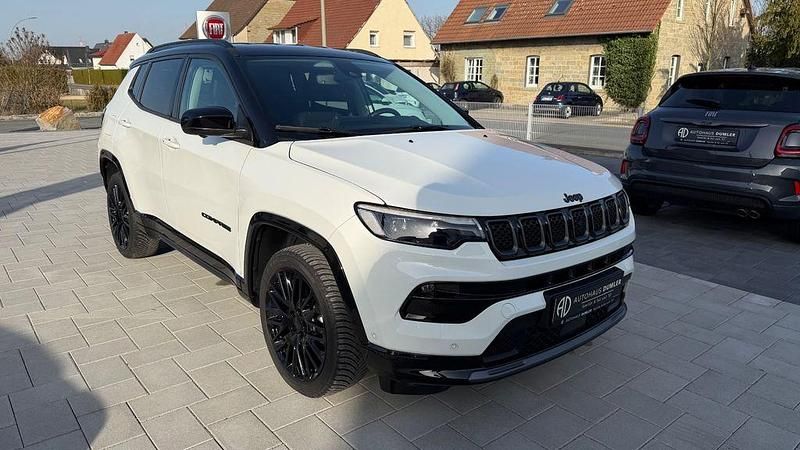 Gebraucht Jeep Compass 131 PS (96 kW) 2023 Weiß SUV