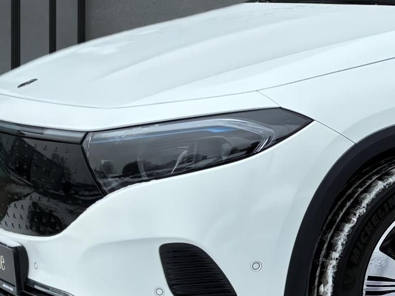 Gebraucht Mercedes EQA300 Progressive 167 kW (228 PS) 2024 Unilack polarweiß SUV