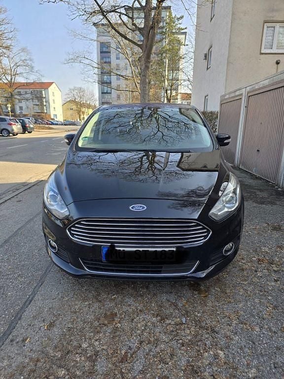 Gebraucht Ford S-MAX S 190 PS (139 kW) 2016 Schwarz Van / Kleinbus