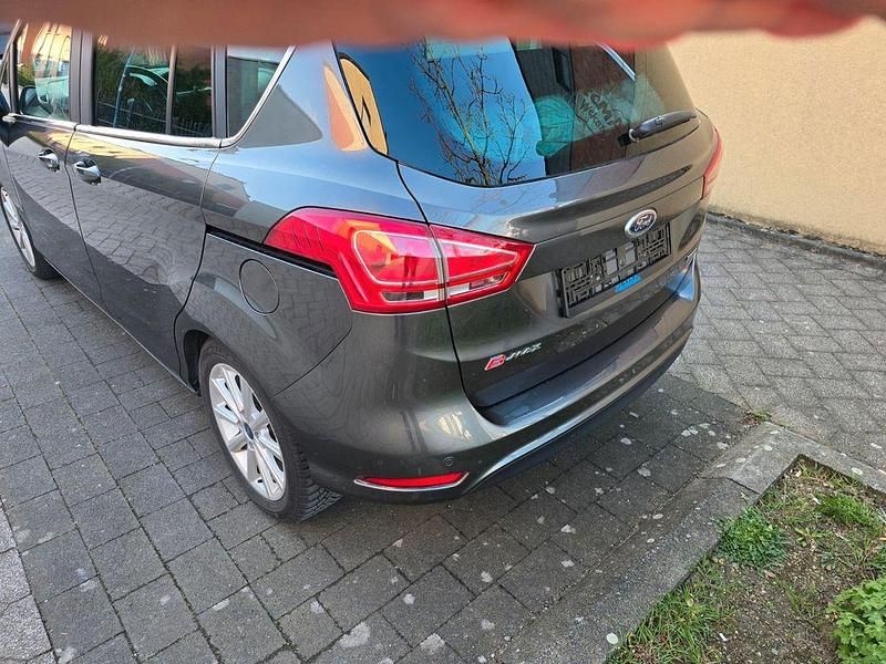 Gebraucht Ford B-MAX Titanium 125 PS (91 kW) 2017 Grau Van / Kleinbus