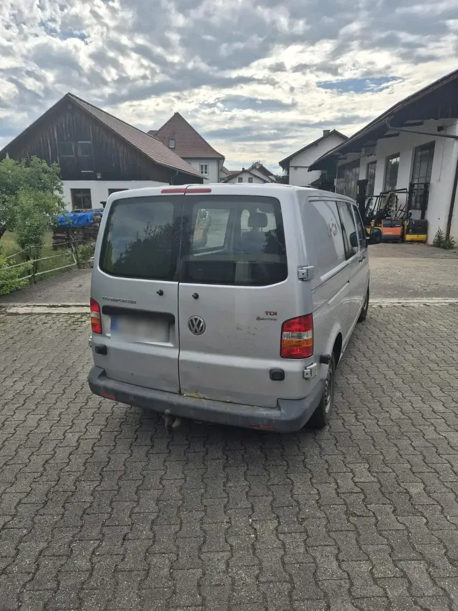 Gebraucht VW Transporter 174 PS (127 kW) 2008 Silber Van
