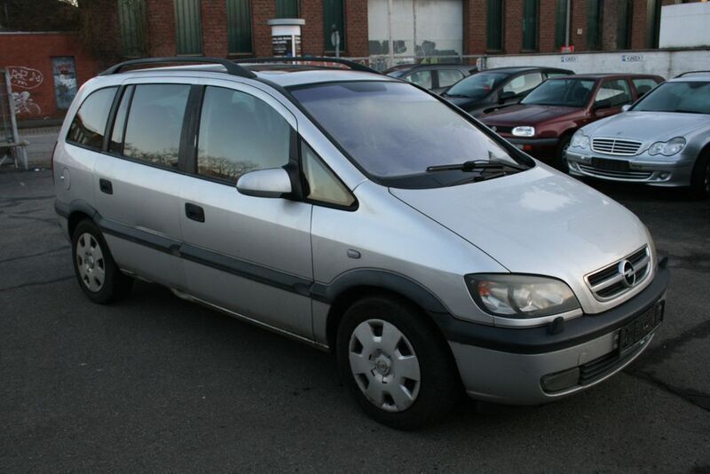 Grau Gebraucht 2003 Opel Zafira Van / Kleinbus | 1.490 € (Fairer Preis) - Bild 1/4